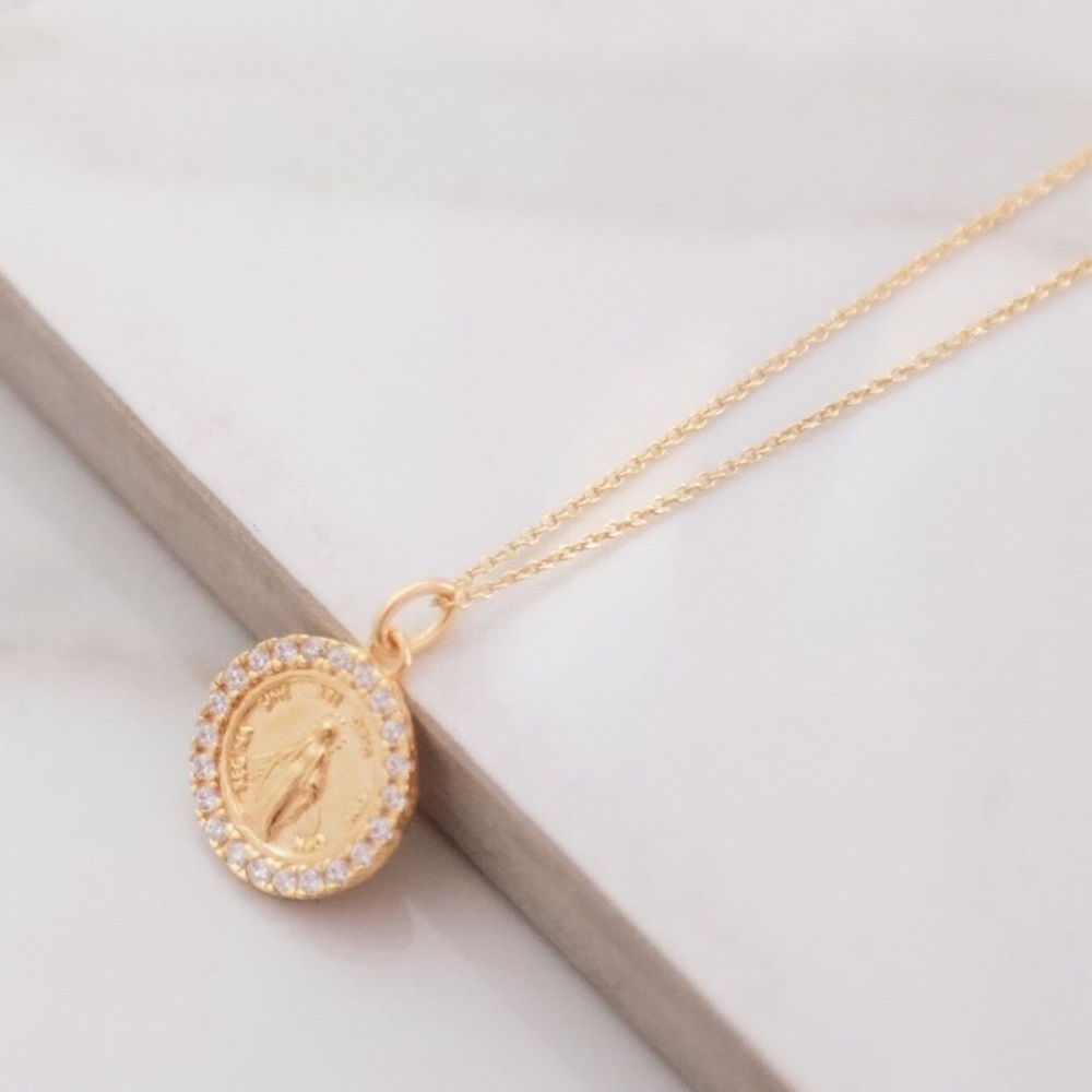 Miraculous Mary Necklace | Gold Vermeil 925 Silver - Picture 7 of 8